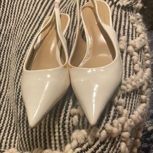 Express White Pointed Slingback Heels
Kitten heels